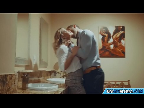 ❤️ Когато наедряла блондинка ви съблазни в обществена тоалетна ❤️ Супер секс в bg.port-amurasso.ru ❌❤